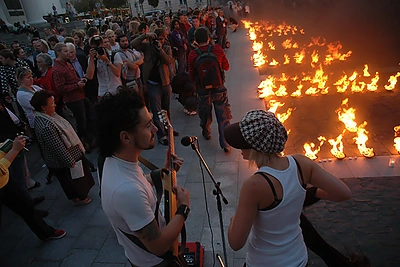 Akcijoje už Tibeto laisvę dalyvavo muzikantai Hokšila ir Živilė. / A.Vaitkevičiaus/15min.lt nuotr.