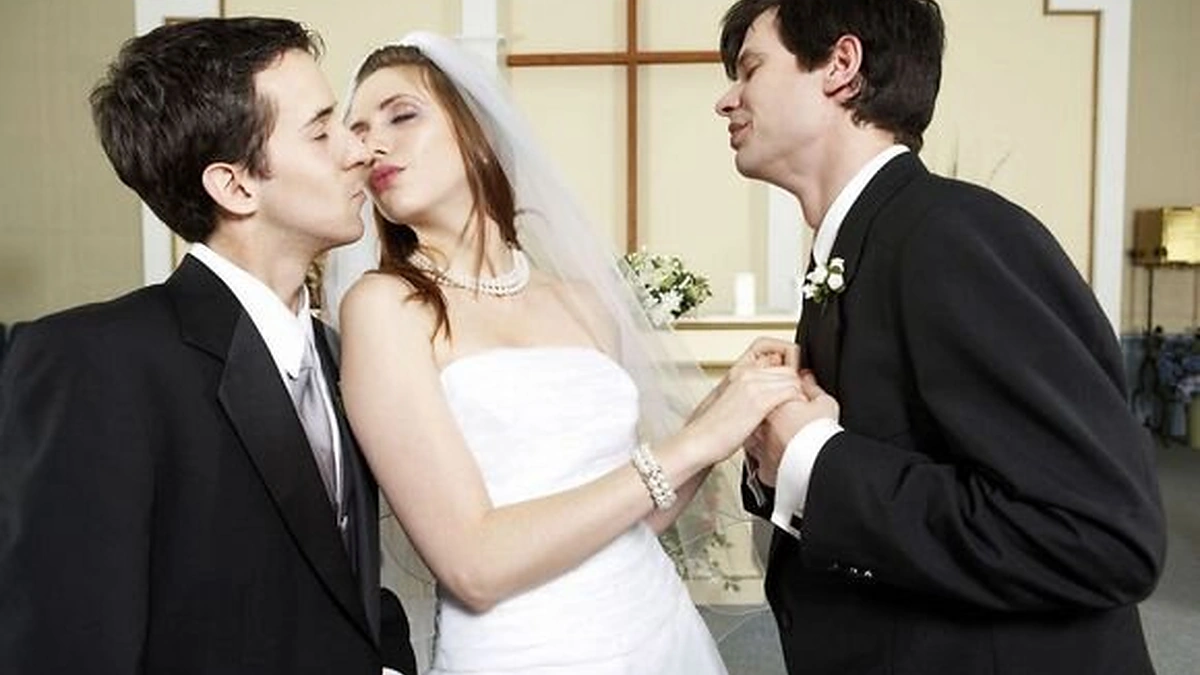 Vis daugiau moterų neištikimos savo vyrams.