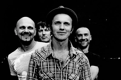 „X Faktoriaus“ superfinalas: koncertuos Latvijos žvaigždės „Brainstorm“, Monika skraidys po sceną