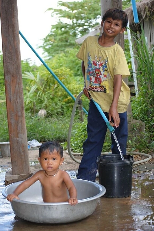 Prausiamas jaunesnis brolis