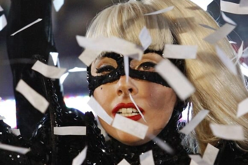 Lady Gaga Naujųjų metų sutikimo koncerte Niujorke