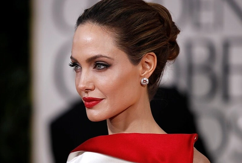 Angelina Jolie