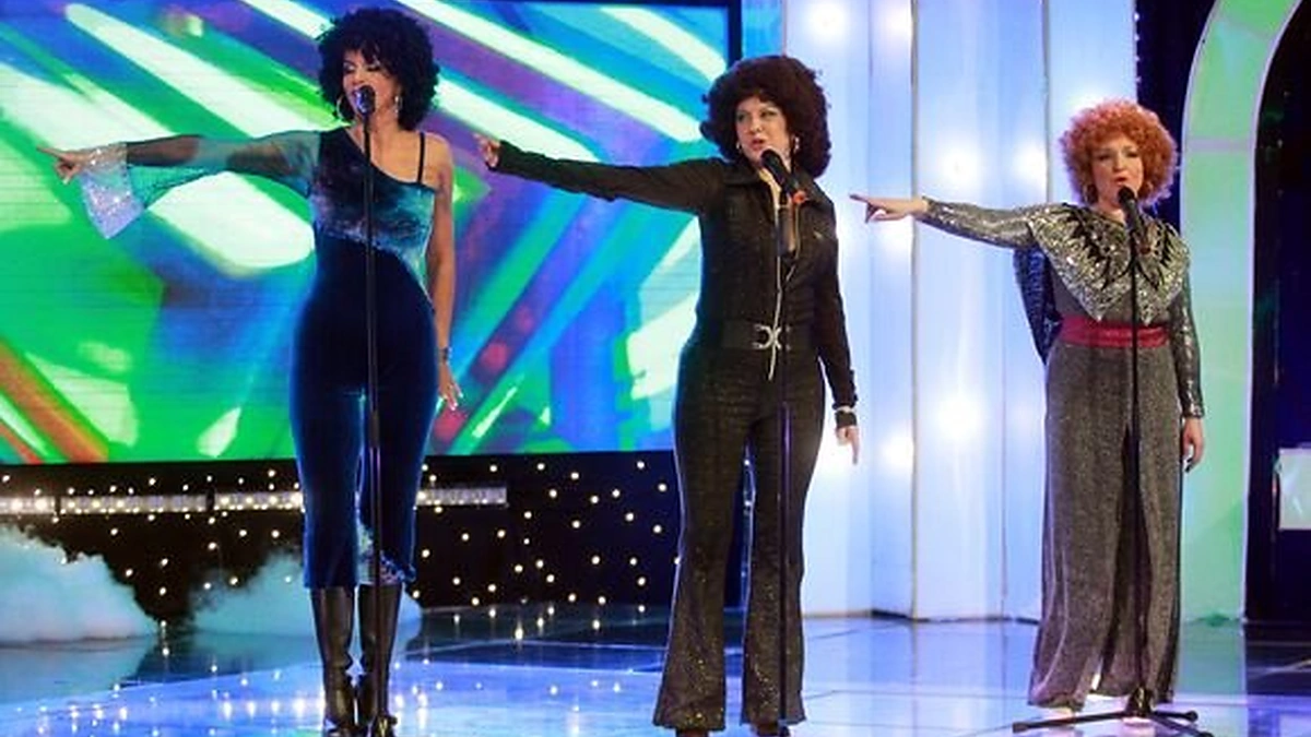 Inga Valinskienė,Donalda Meiželytė ir Asta Baukutė