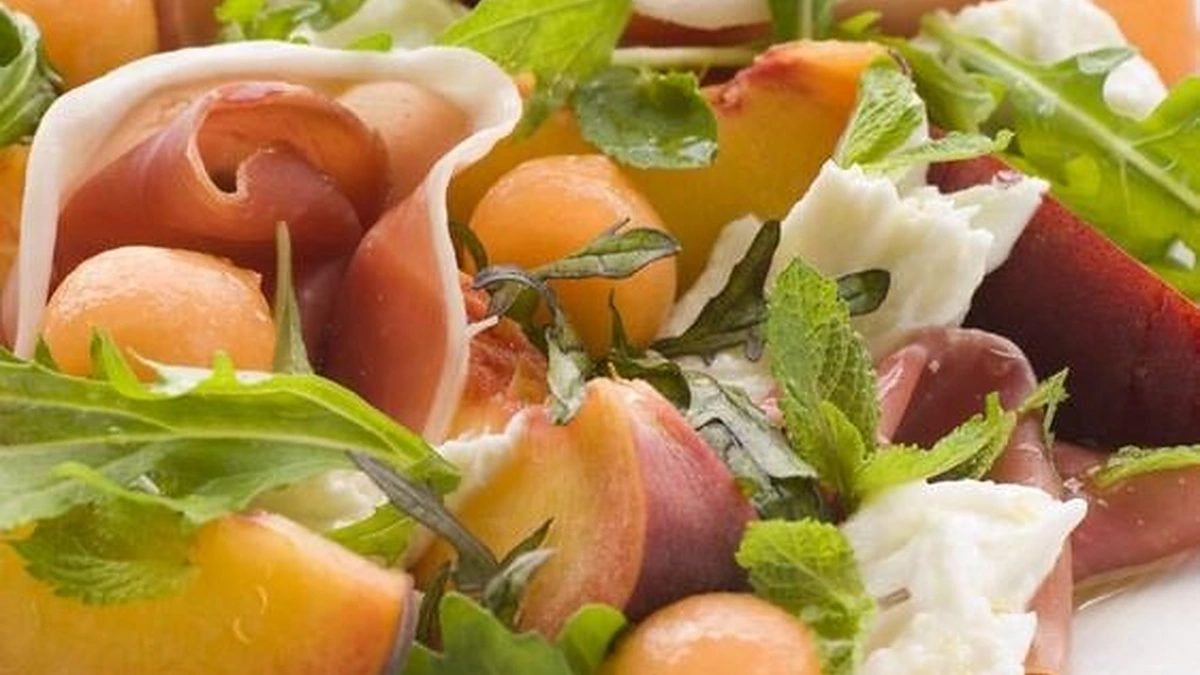 Salotos su Parmos kumpiu