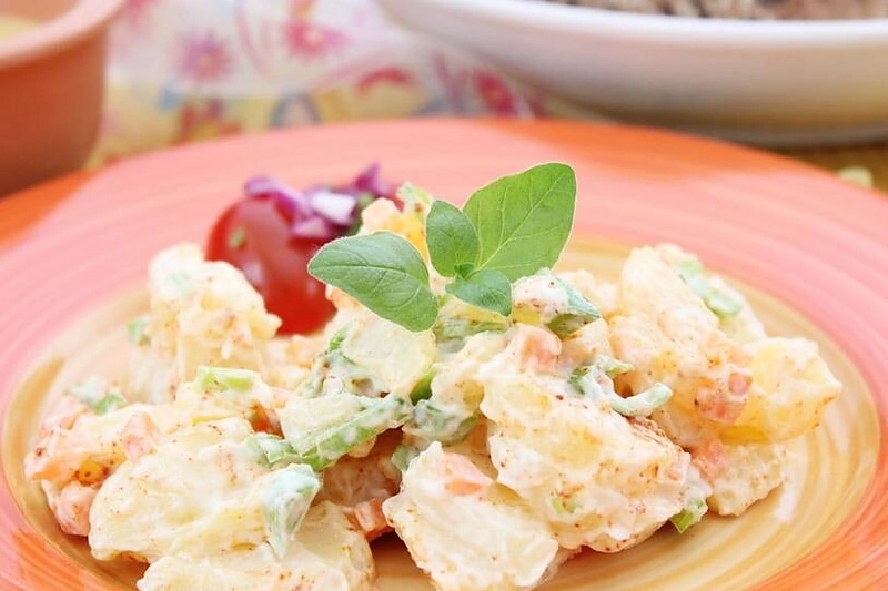 Gaiviosios bulvių salotos