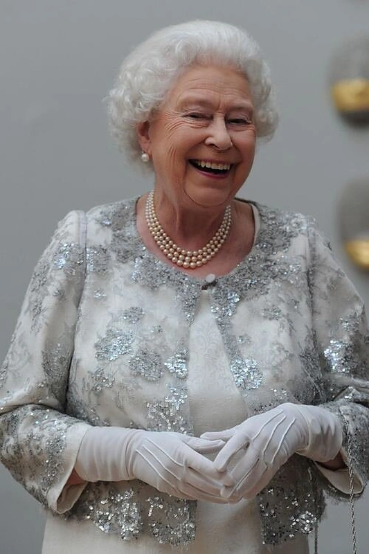 Karalienė Elizabeth II