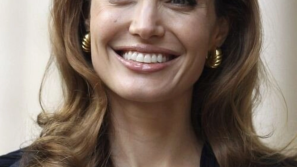 Angelina Jolie (20 mln.)