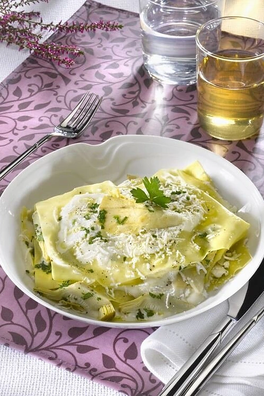 Lazanija su rikotos sūriu