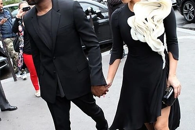 Kanye Westas nori, kad Kim Kardashian taptų aukštosios mados dizainere