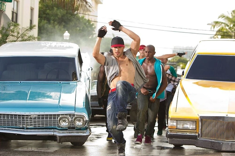 Ryanas Guzmanas filme „Šokis hiphopo ritmu. Revoliucija“