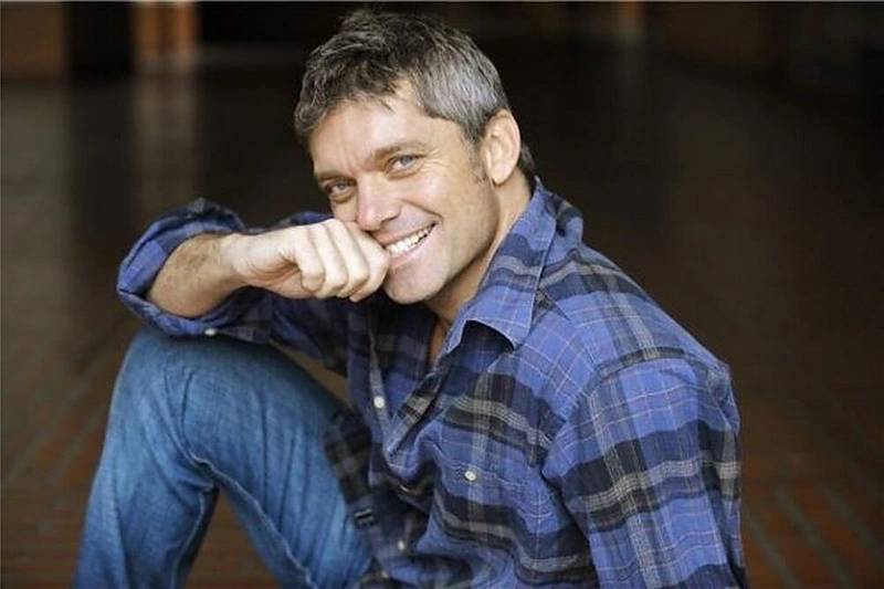 Gilas Darnellas (vaidins Johnny)