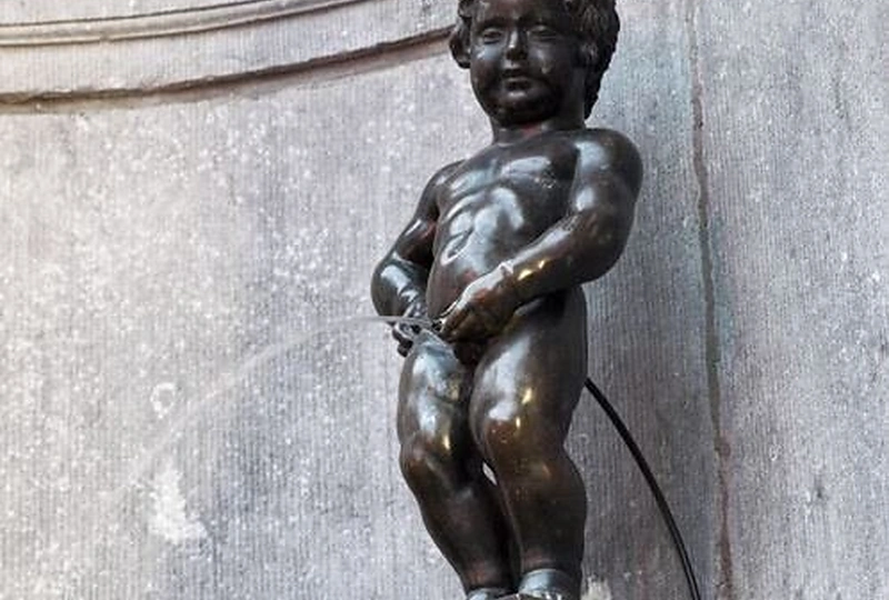 Briuselio simbolis - Besišlapinančio berniuko skulptūra