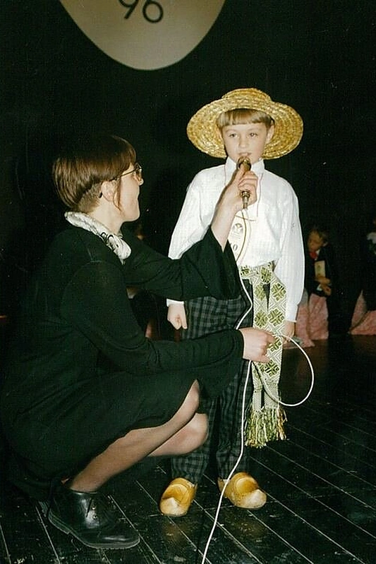 Antrokas Dominykas Vaitiekūnas „Šauniausio moksleivio konkurse“ (Panevėžys, 1996 m.)