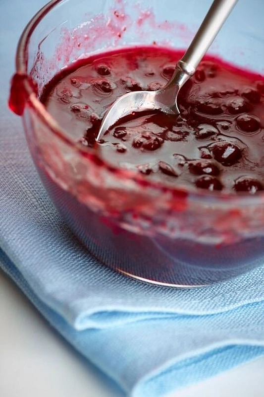 Bruknių ir kriaušių užpilas