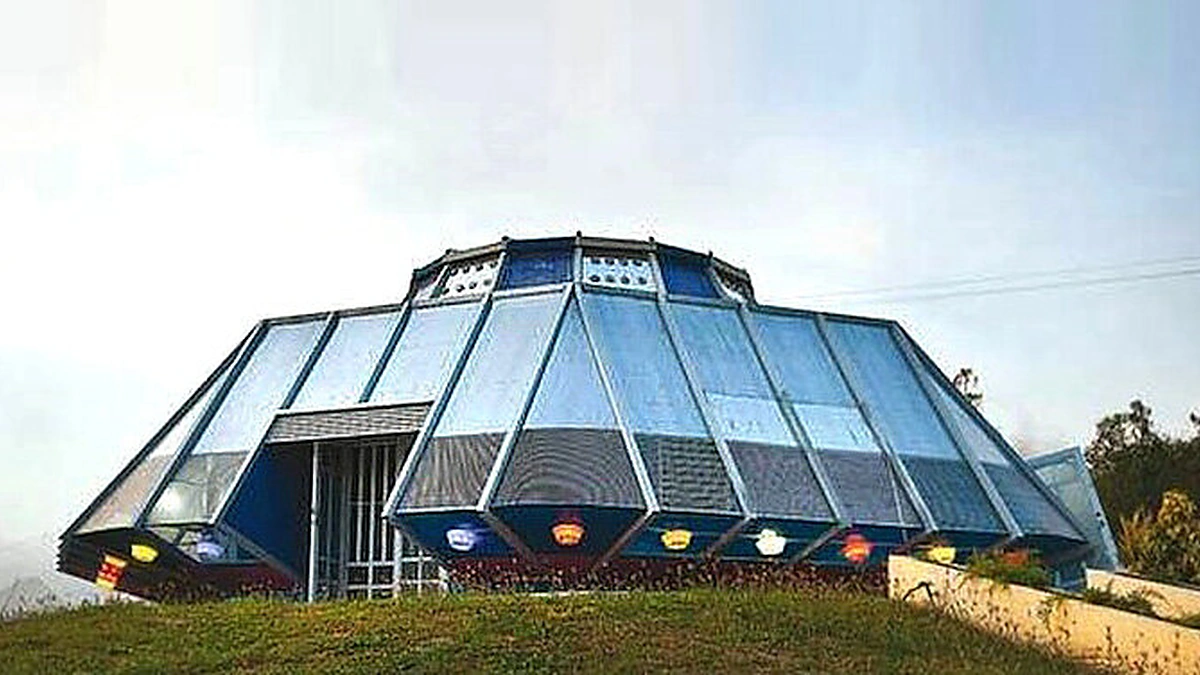 „Ateivių“ namas