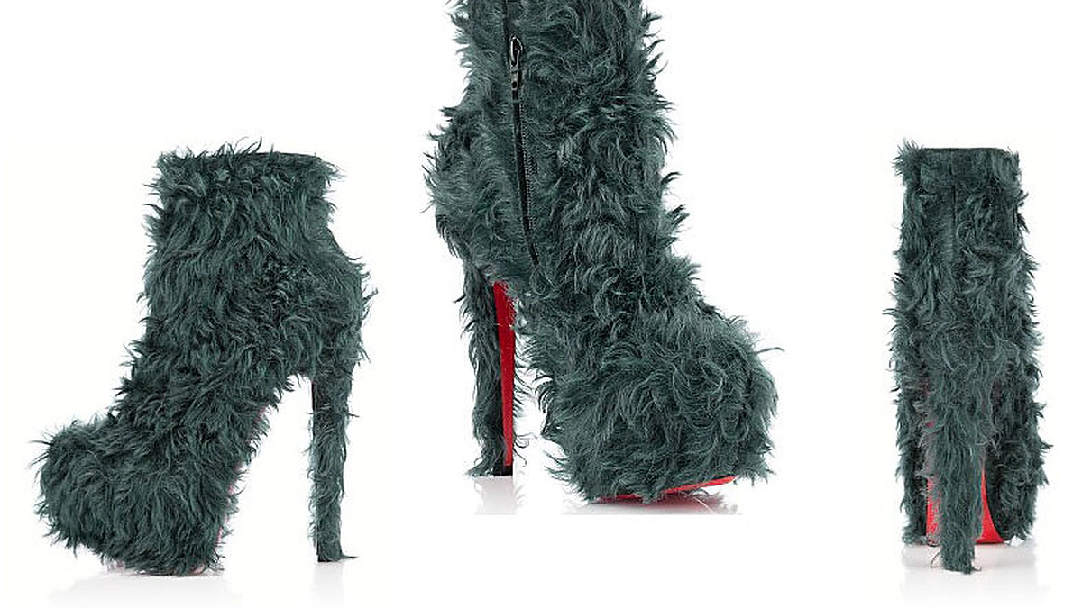 Ch. Louboutino kūryba - kailiuku padabinti raudonpadžiai „Daf Booty“