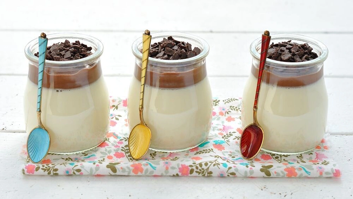 "Panna cotta" su šokoladu