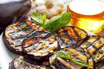 Ką slepia aristokratiška baklažano spalva?