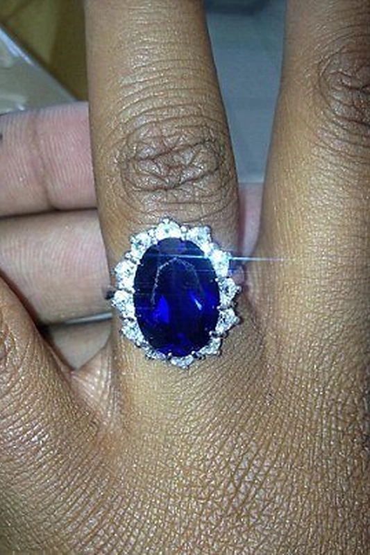 Bobbi Kristinos Brown sužadėtuvių žiedas