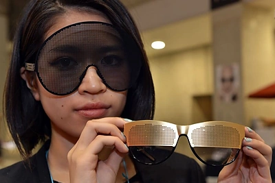 Netradicinis žvilgsnis į akinius