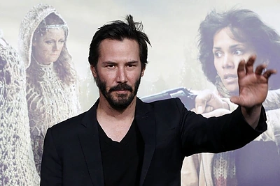 Keanu Reeveso namuose rasta nuoga įsibrovėlė