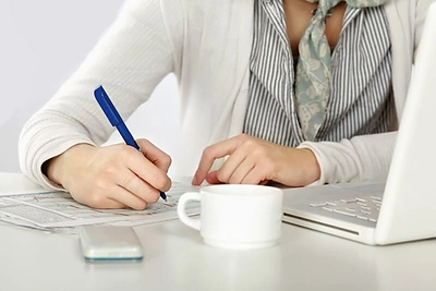 Dirbate sėdimą darbą? Šie patarimai jums pravers