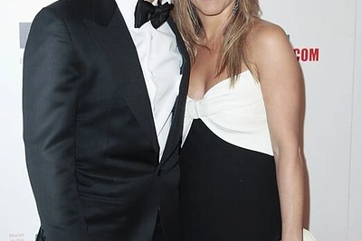 Jennifer Aniston, bijodama, kad jos ir Brado Pitto vestuvės susidubliuos, savąsias atidėjo neribotam laikui