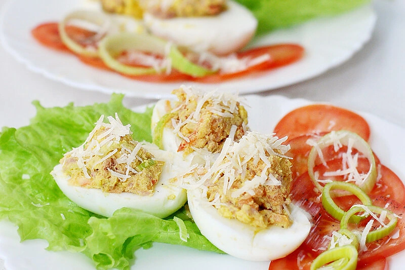 Tunu įdaryti kiaušiniai