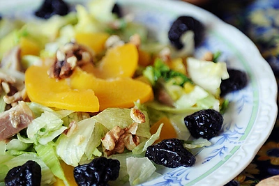 Vakarienei – salotos su paukštiena