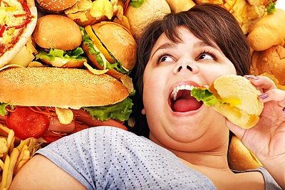 Ką daryti persivalgius?