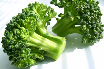 13 priežasčių valgyti brokolinius kopūstus. Receptai vakarienei