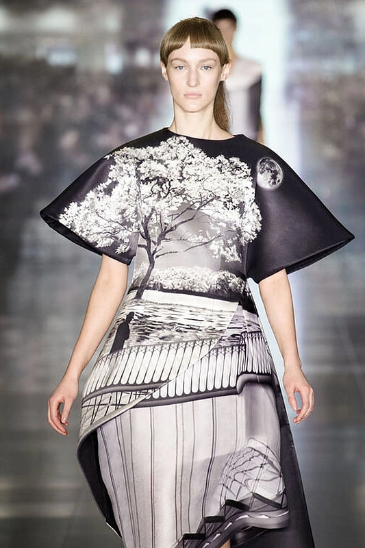 Mary Katrantzou žiemos 2013-2014 m. kolekcija, pristatyta praėjusią savaitę Londone.