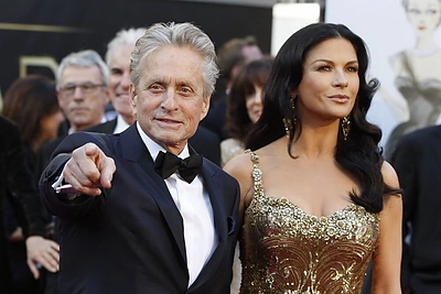 Skiriasi viena tvirčiausių Holivudo porų Michaelas Douglasas ir Catherine Zeta-Jones