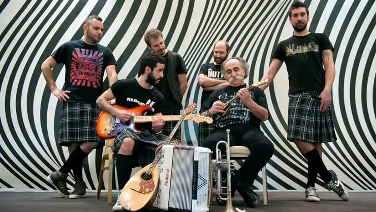 „Koza Mostra & Agathonas Iakovidis“