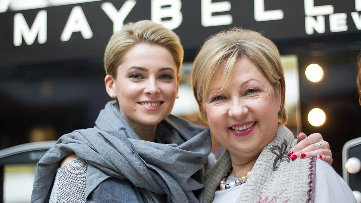 Agnė Jagelavičiūtė ir jos mama Nijole Jagelavičienė