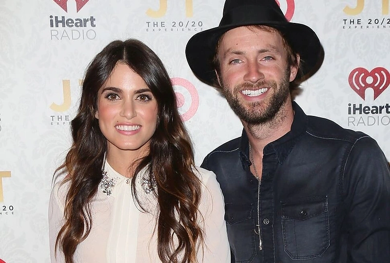 Aktorė Nikki Reed su vyru, dainininku Paulu McDonaldu