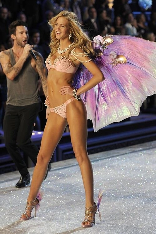 15 vieta – amerikietė Erin Heatherton