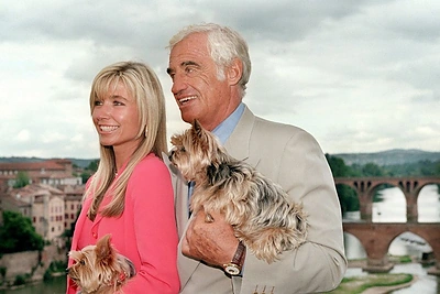 Jeanas Paulis Belmondo su žmona Natty (1997 m.) / „Scanpix“ nuotr.