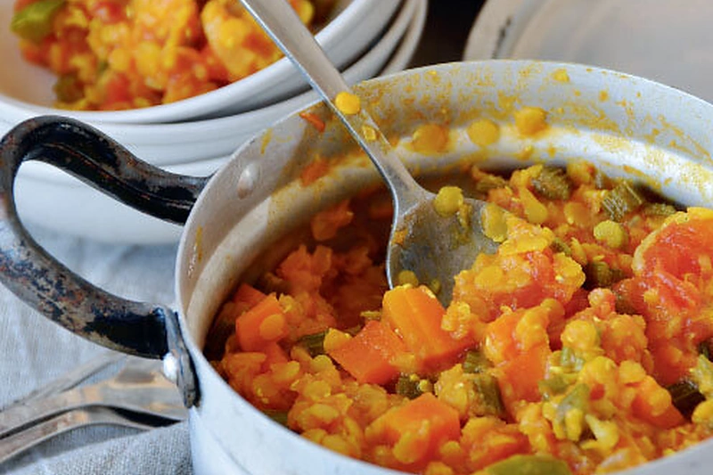 Daržovių troškinys su lęšiais