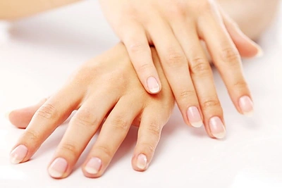 Gražios ir švelnios rankos: kaip jas puoselėti