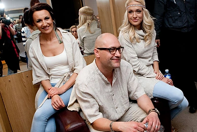 Jonas Jonušas ir „Pop ladies"