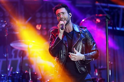Grupės „Maroon 5“ lyderis Adamas Levine'as išrinktas seksualiausiu metų vyru