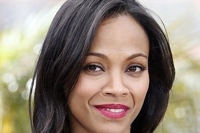 „Įsikūnijimo“ žvaigždę Zoe Saldaną trikdo Kalėdos