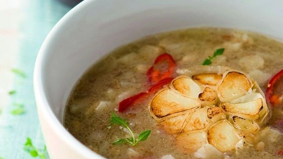 Močiutės česnakų sriuba