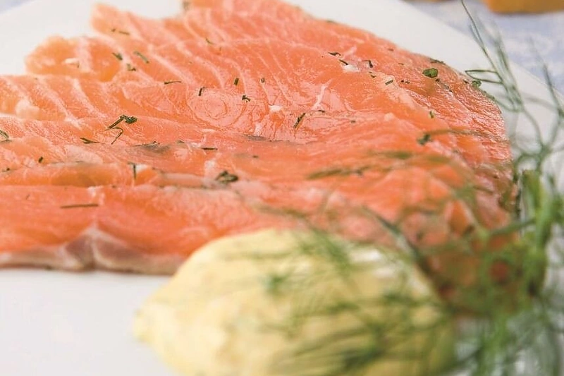 Marinuota lašiša su krapais