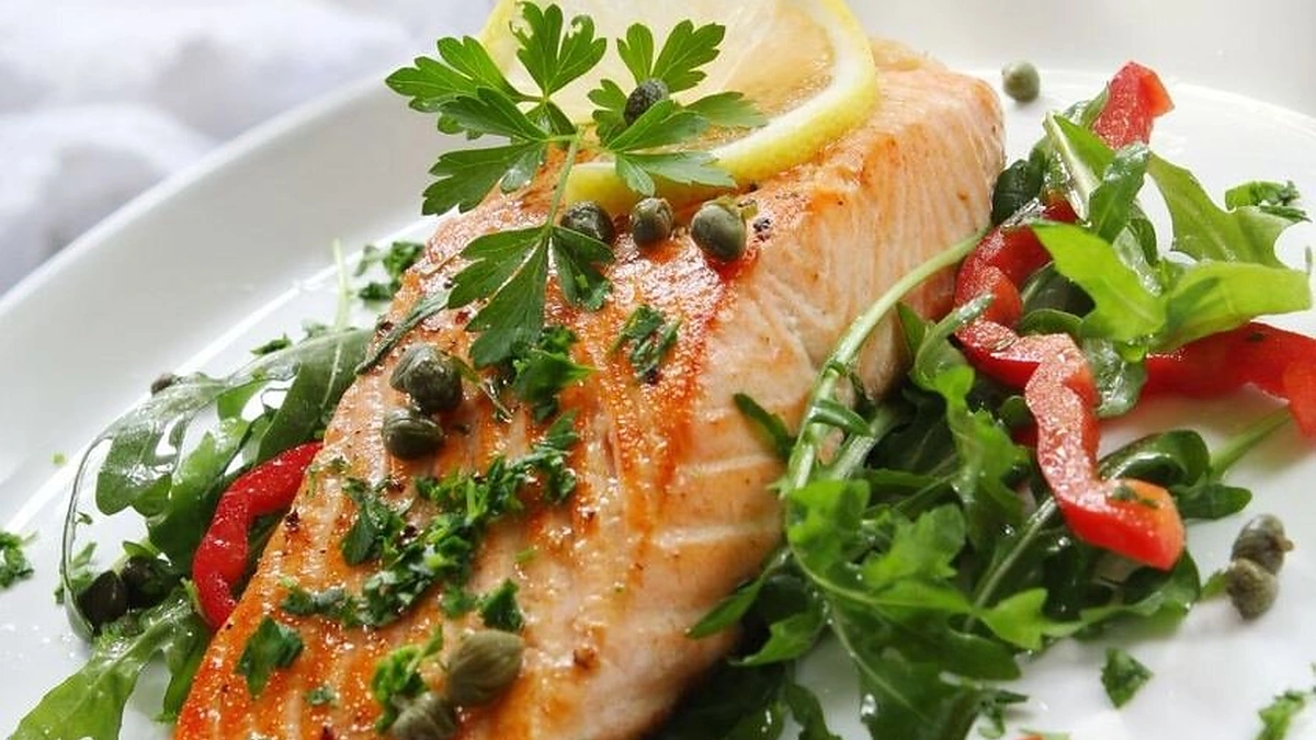 Kepta lašiša su daržovėmis