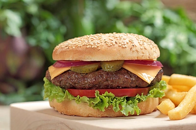 Kaip iškepti puikų naminį mėsainį