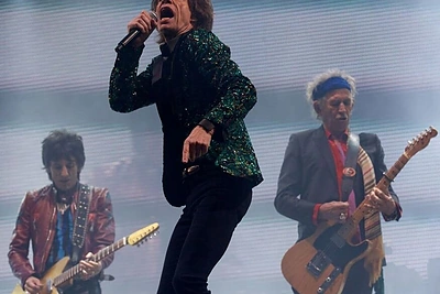 Ronnie Woodas, Mickas Jaggeris ir Keithas Richardsas