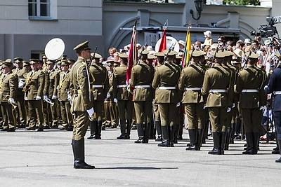 Vėliavų pakėlimo ceremonija / Mato Dauginio/15min.lt nuotr.