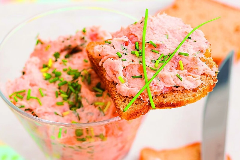 Lašišų ir žalumynų užtepėlė